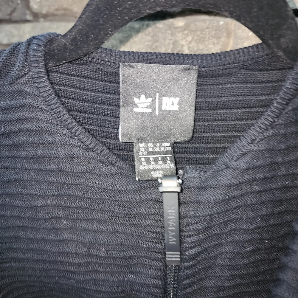 Black Ribbed Two-Piece Set - Picture 3 of 4